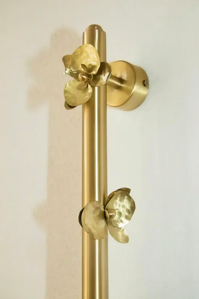 Orchid flower pipe Sconce
