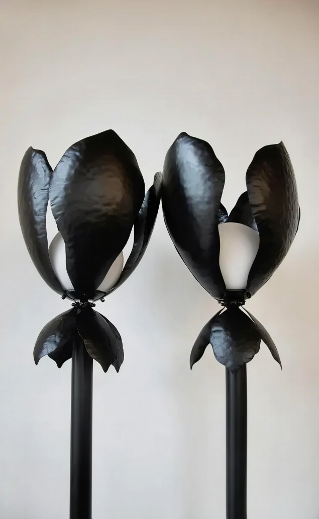 Black Magnolia Floor Lamp