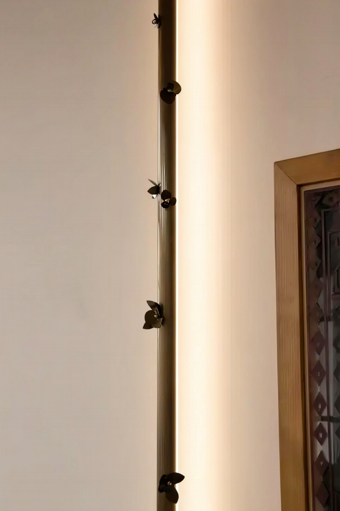 Daffodil Flower Pipe Sconce