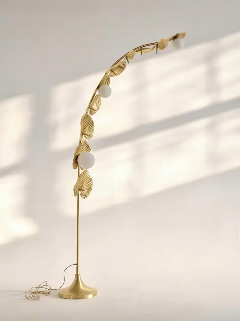 Anthurium Floor Lamp